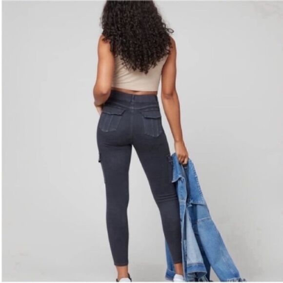 NWT Spanx Stretch Twill Ankle Cargo Pants Dark Gray Leggings - Picture 2 of 9